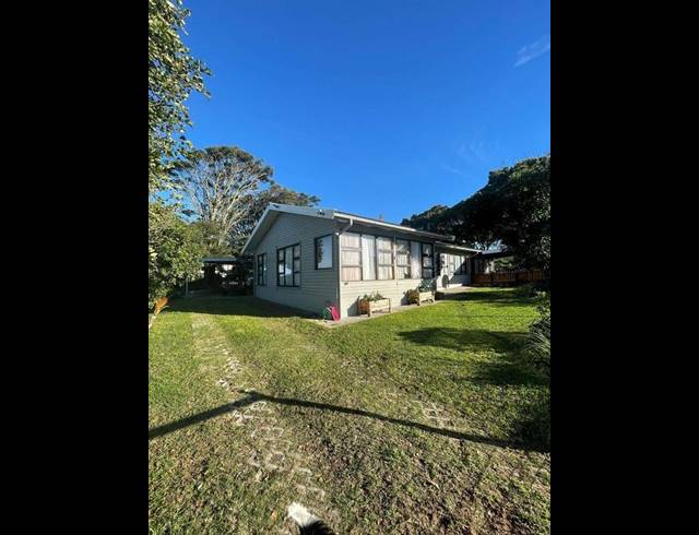 4 BEDROOM HOUSE FOR SALE IN DANA BAY